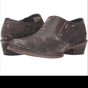 ROPER Brown Emerson Size 5 Distressed Short Leather Slip On Booties